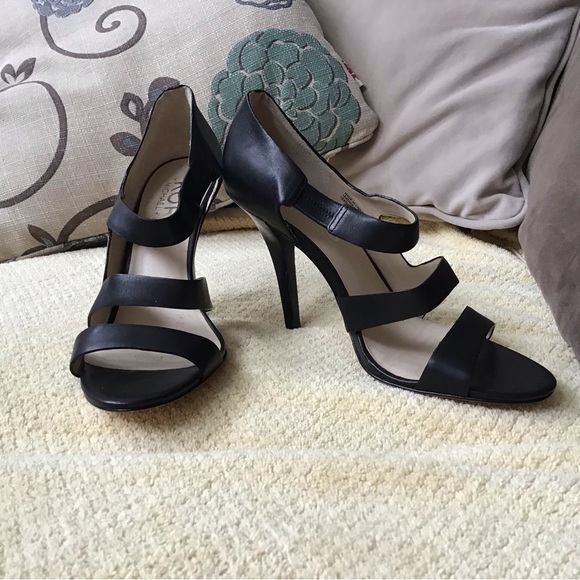 Kors by Michael Kors Open Toe Sandals - Picture 3 of 11